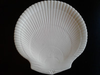 Wedgwood Nautilus Collection Shell plate