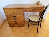 Desk, maple, 4 drawers