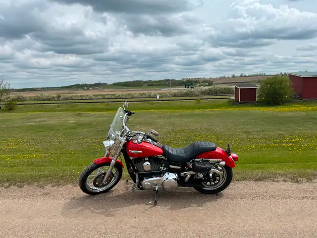 2010 Harley Davidson FXDC Dyna Super Glide Custom in Street, Cruisers & Choppers in Red Deer - Image 2