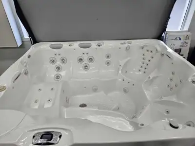 Caldera hot tub, View more