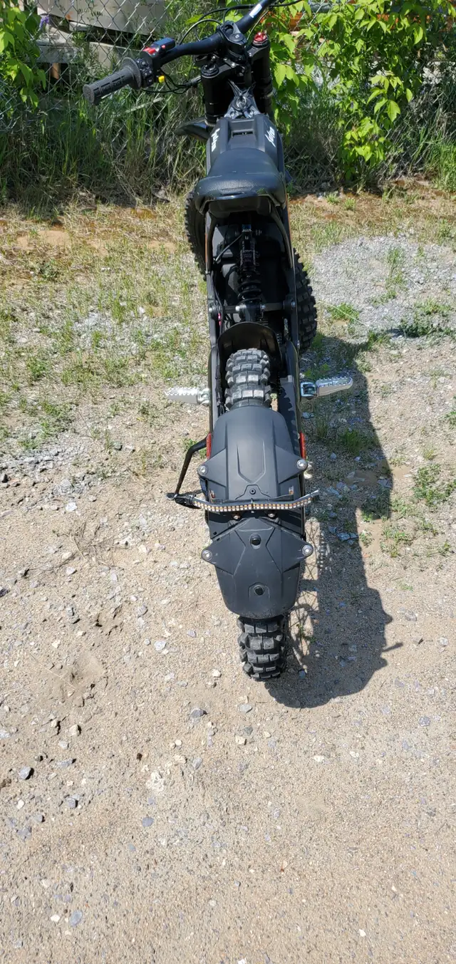 Surron Light Bee X 2022 Moto électrique in Dirt Bikes & Motocross in Trois-Rivières - Image 3
