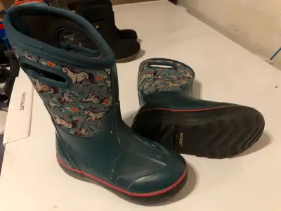 bogs kids size 1 unicorns, View more