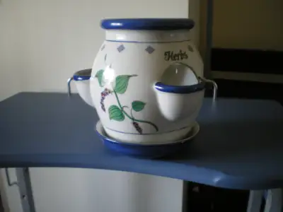 Pot de fines herbes, View more