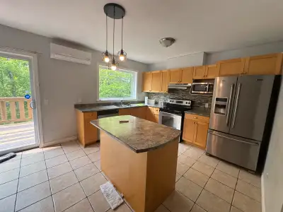 $2,100  All inclusive 3 beds 1.5 bath Moncton