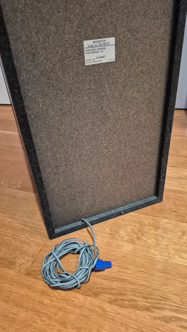 Sony Receiver + 4 Speakers + Subwoofer - Only $90! in Stereo Systems & Home Theatre in Mississauga / Peel Region - Image 10