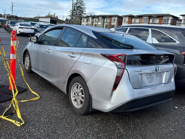 2017 TOYOTA PRIUS FOR SALE in Cars & Trucks in Edmonton - Image 5
