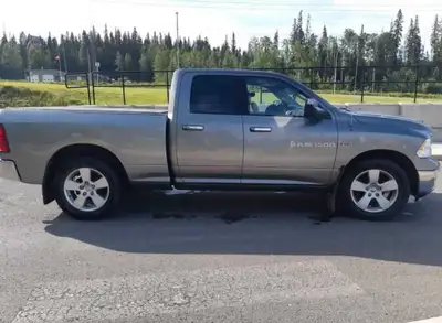 200000kms, 2011 ram 1500 5.7 hemi Has upgraded mirrors New rotters and calipers last year Fabric int...