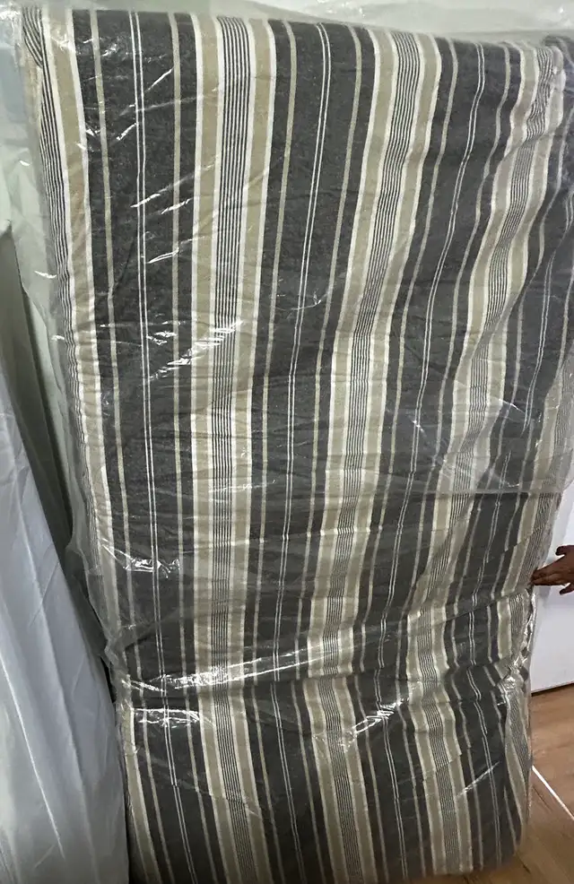 Twin Mattress for Sale – Must Go ASAP! in Beds & Mattresses in Delta/Surrey/Langley - Image 2