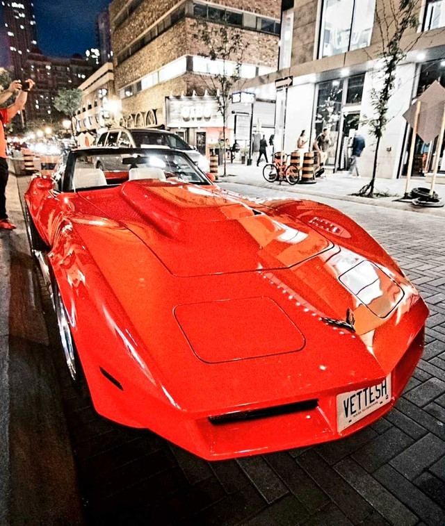 Modified 1980 apple red sting ray corvette  454 big block in Classic Cars in Mississauga / Peel Region