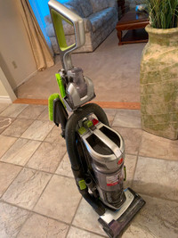 Hoover Air Lift upright Vacuum Cleaner