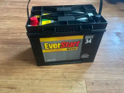 I am selling a used EverStart Maxx 34 car battery. This battery has 800 cold cranking amps and is a...