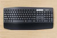 Logitech Bluetooth K850 Multi-Device    Keyboard Mac Windows