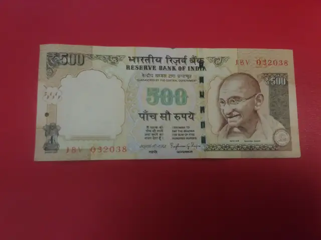 500 Rupee Banknote in Arts & Collectibles in Mississauga / Peel Region - Image 2