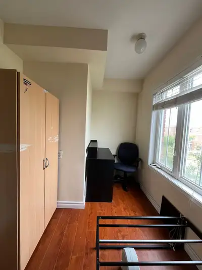 One private room with private bathroom available in York village, in York university ( north York) f...