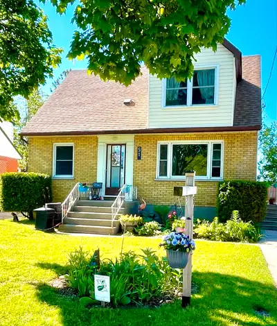 Bsmt 2 bd with flat rate utilities