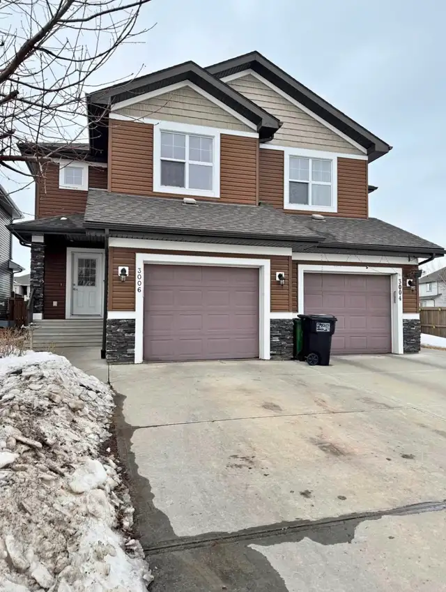 Duplex for rent in Hampton Edmonton