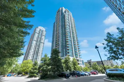 2 bdrm plus den, 2 bathroom condo-SQUARE ONE - Available Aug 1