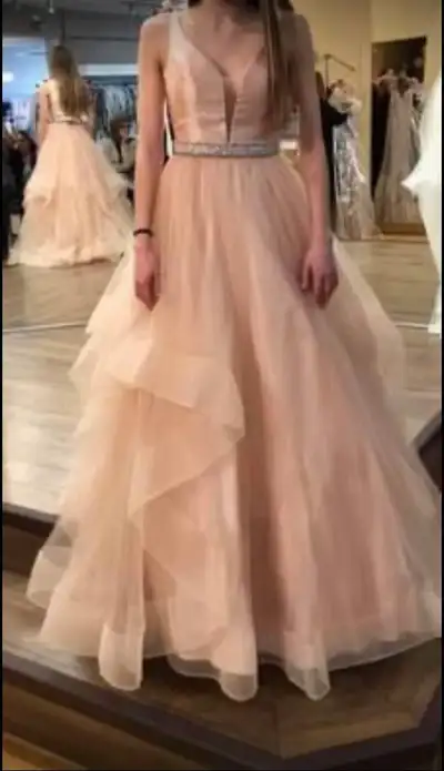 Prom dress/formal, View more