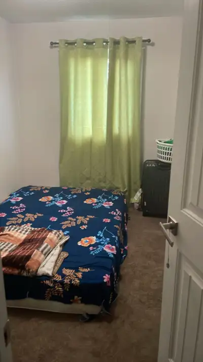 Private room for rent on upper level