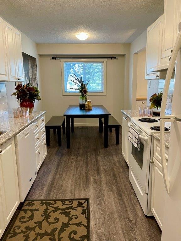 Crew 11 mins East Side Edmonton FURNISHED! Short Term
