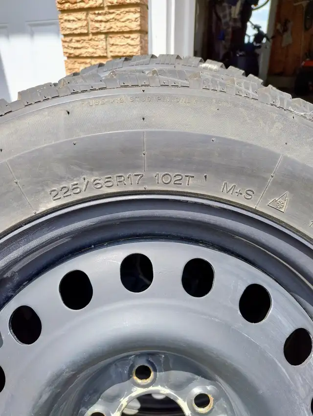 Used Winter tires 225/65R17 in Tires & Rims in Ottawa - Image 4