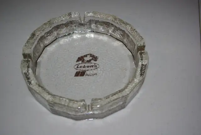 Vintage Labatt's Excellence Award Ashtray in Arts & Collectibles in Winnipeg - Image 2