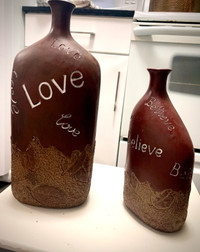 2 bottle/vase decor