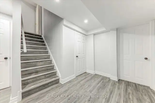 $1800 - 2 Bedroom basement Apartment  in Room Rentals & Roommates in Oshawa / Durham Region - Image 10