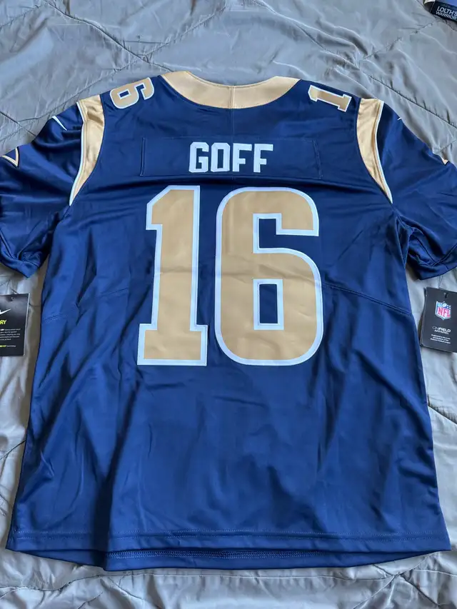 Authentic NFL jerseys in Football in Winnipeg - Image 3