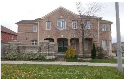 Prime Thornhill Woods Location...Bright 4 Bedroom Detached Home For Rent...Hardwood Floor On Main Fl...