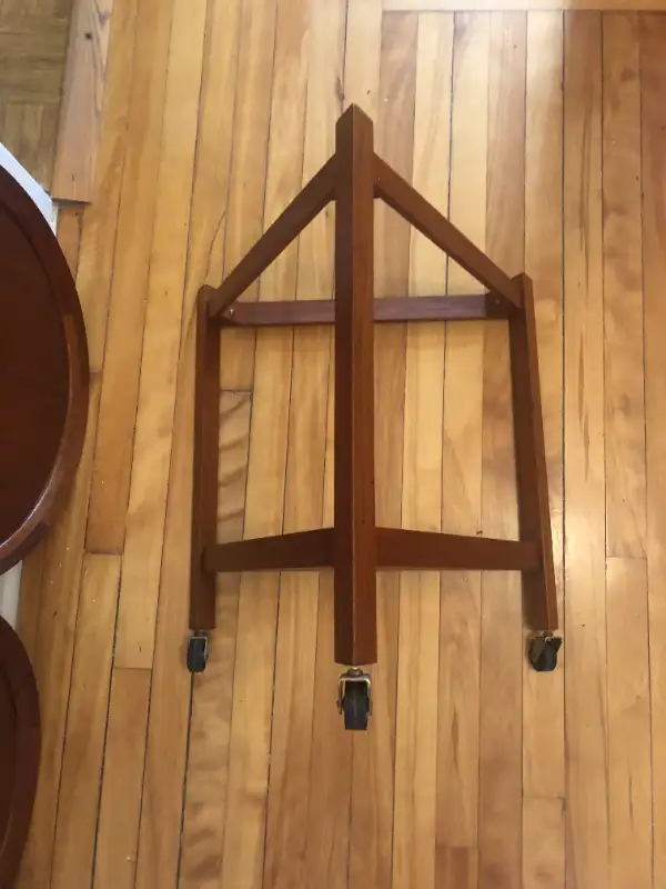 Table en Teck * Mid Century * Teak Bar Cart / Table in Other Tables in Laurentides - Image 5