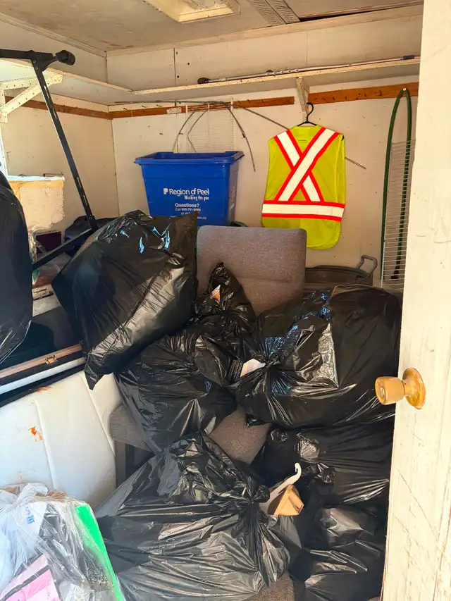 Martel’s garbage removal600046541986877443