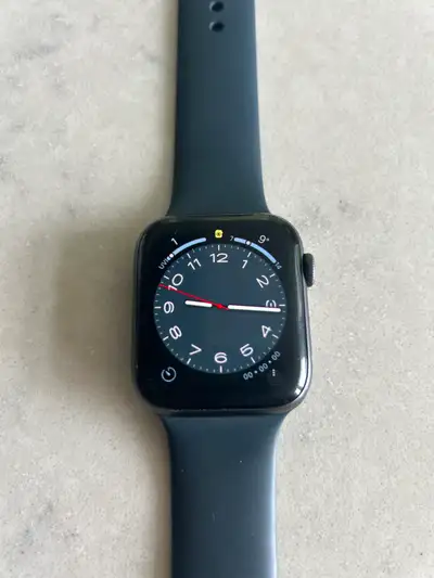 Apple Watch Series 5 comes with a black band features an always-on Retina display, built in GPS, ele...