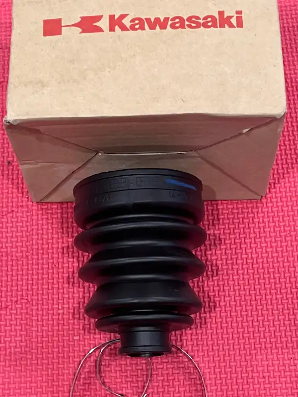 Kawasaki Mule 610 4x4 side by side Driveshaft CV Boot 49006-0022 in Other in Barrie - Image 8