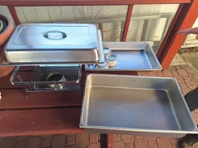 This chafing dish is in very nice shape and very, very handy. I'm look.\n Ing for $60, which is a gr...