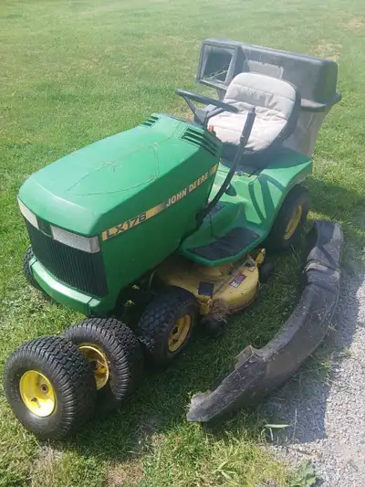 riding lawnmower , View more