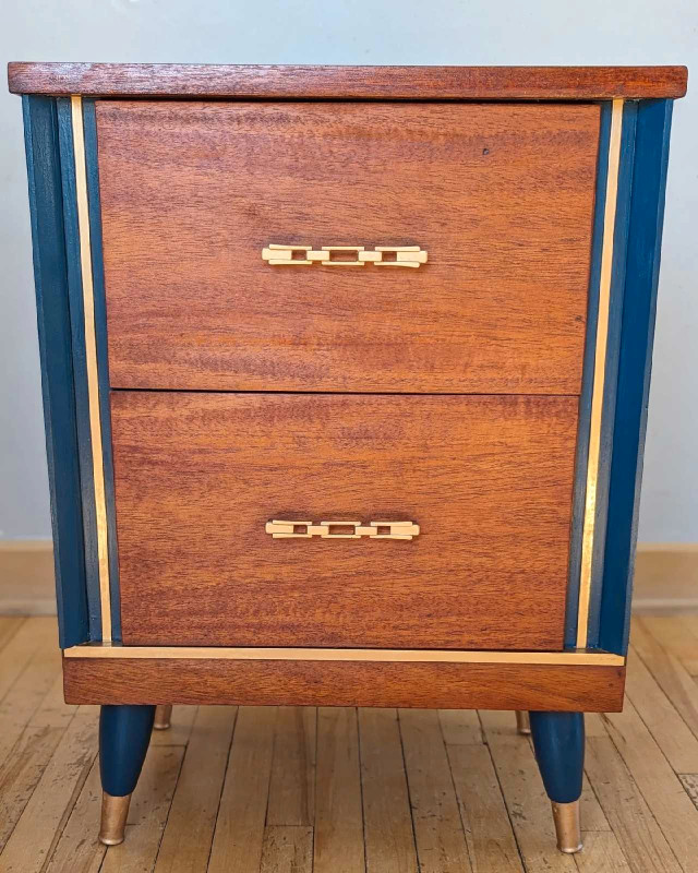 MCM nightstand  dans Commodes et armoires  à Ville de Montréal - Image 4