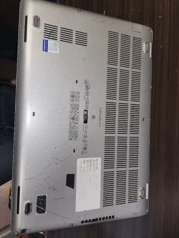 Dell Latitude 541063660964608897122