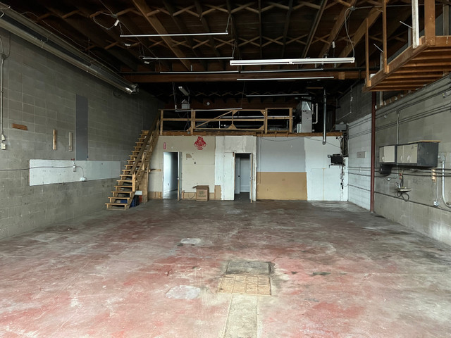 Warehouse spaces for lease in Commercial & Office Space for Rent in Edmonton - Image 4