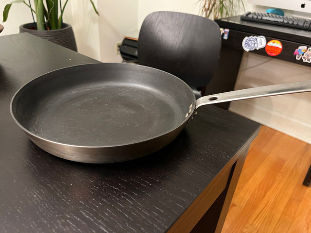 Frying pans set in Kitchen & Dining Wares in Winnipeg