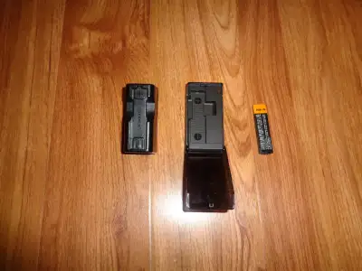 Set of 2 Sony gumstick chargers. They are specifically designed for Sony nickel-metal hydride (Ni-MH...
