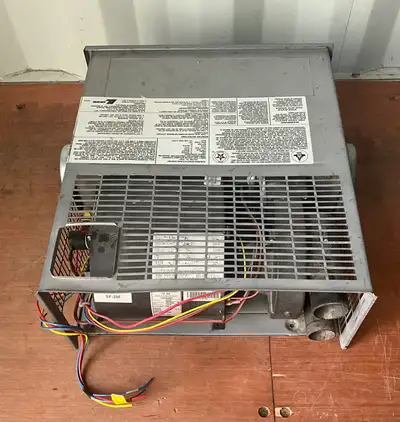 REDUCED - fully functional Suburban SF-20F RV furnace recently removed as a part of extensive remode...