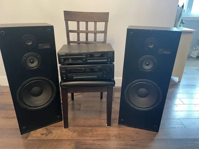 Pioneer home stereo system with speakers in Stereo Systems & Home Theatre in Edmonton - Image 8