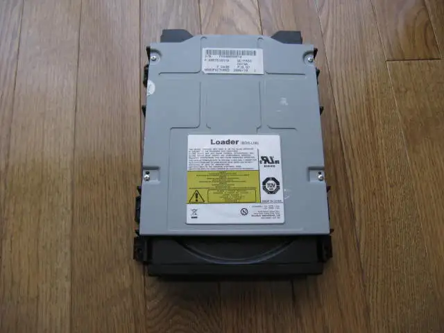 Vintage Windows PC software + FREE DVD drive for desktop PC in Desktop Computers in City of Montréal - Image 9