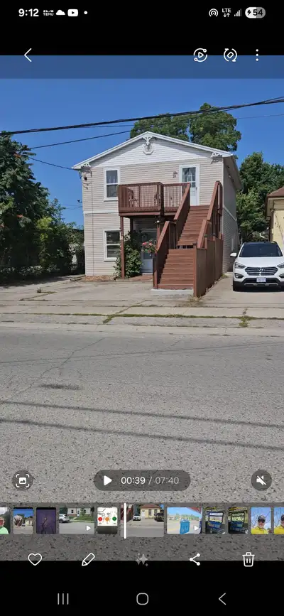This Apt. is rare to be empty for yeas. Quiet and clean. Ac. dishwasher, microwave, fridge and stove...