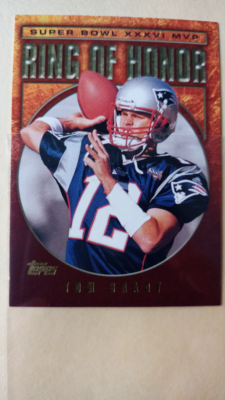2002 Topps Tom Brady Ring of Honor Insert #TB36 Patriots Mint in Arts & Collectibles in St. Catharines - Image 2