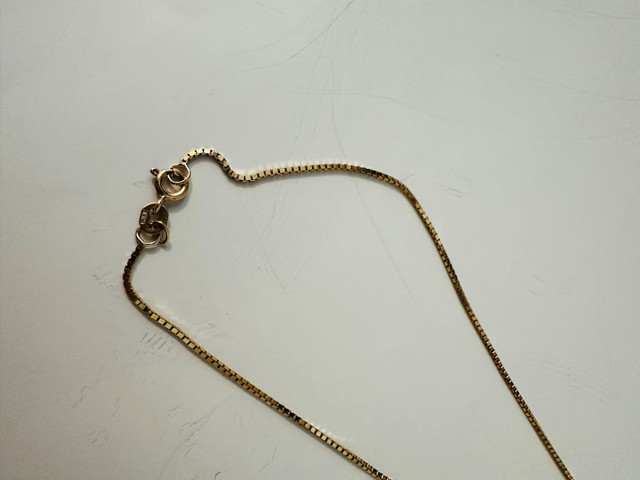 10K GOLD NECKLACE WITH 10K GOLD HEART PENDANT (18”) in Jewellery & Watches in Regina - Image 2