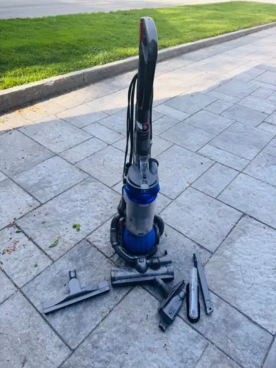 Dyson DC29 Vacuum Cleaner – Works Great, View more