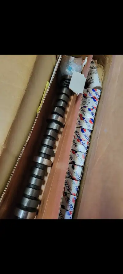 Melling cam and lifters for 1970s ford 360/460 big block, all new perfect condition