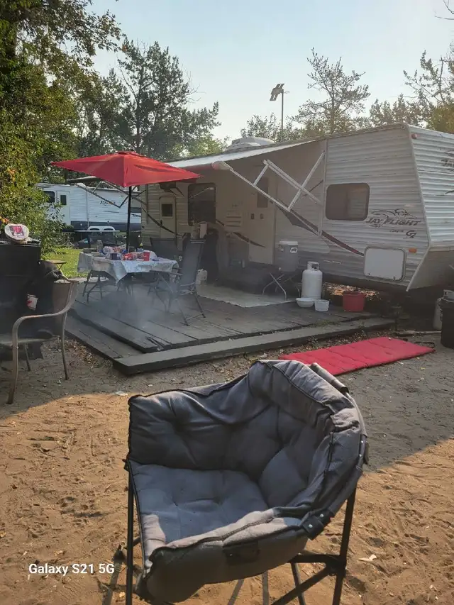 JAYFLIGHT TRAILER  33ft 